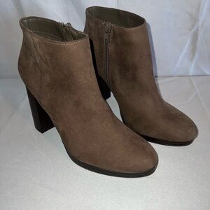 Lauren Conrad Brown Suede Boots